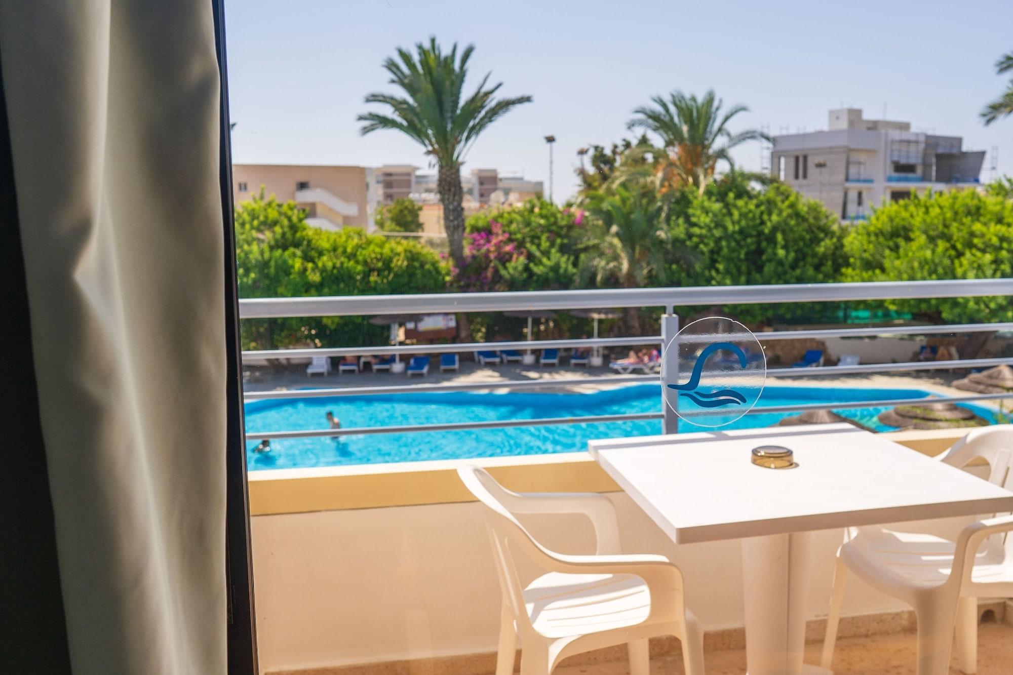 Paphos Gardens Holiday Resort Exteriör bild