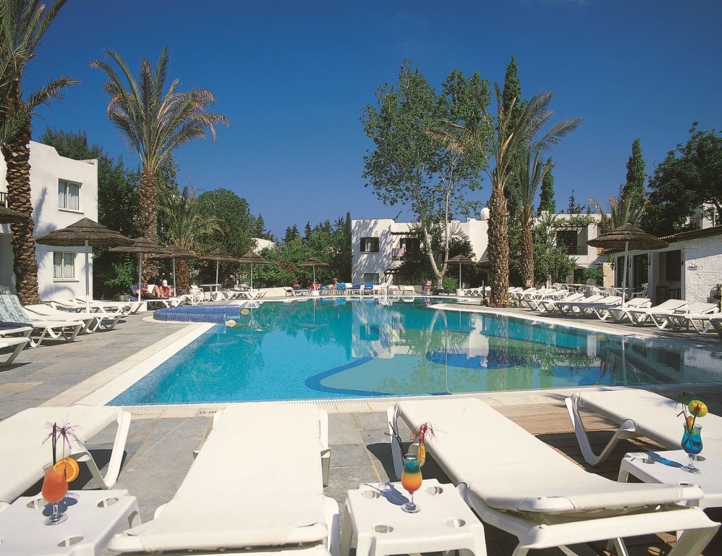 Paphos Gardens Holiday Resort Exteriör bild